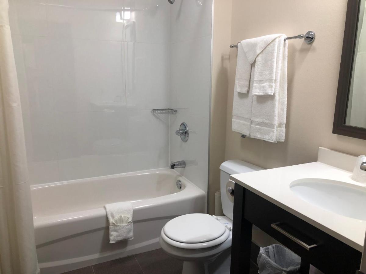 Sleep Inn & Suites Quebec City East Saint-Jean-de-Boischâtel Екстериор снимка