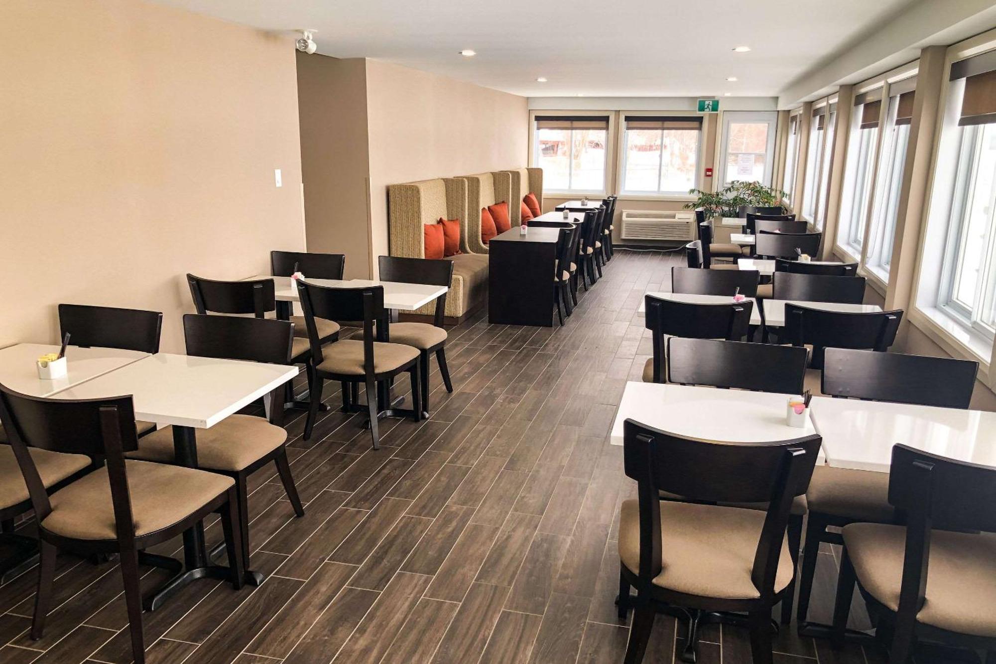 Sleep Inn & Suites Quebec City East Saint-Jean-de-Boischâtel Екстериор снимка