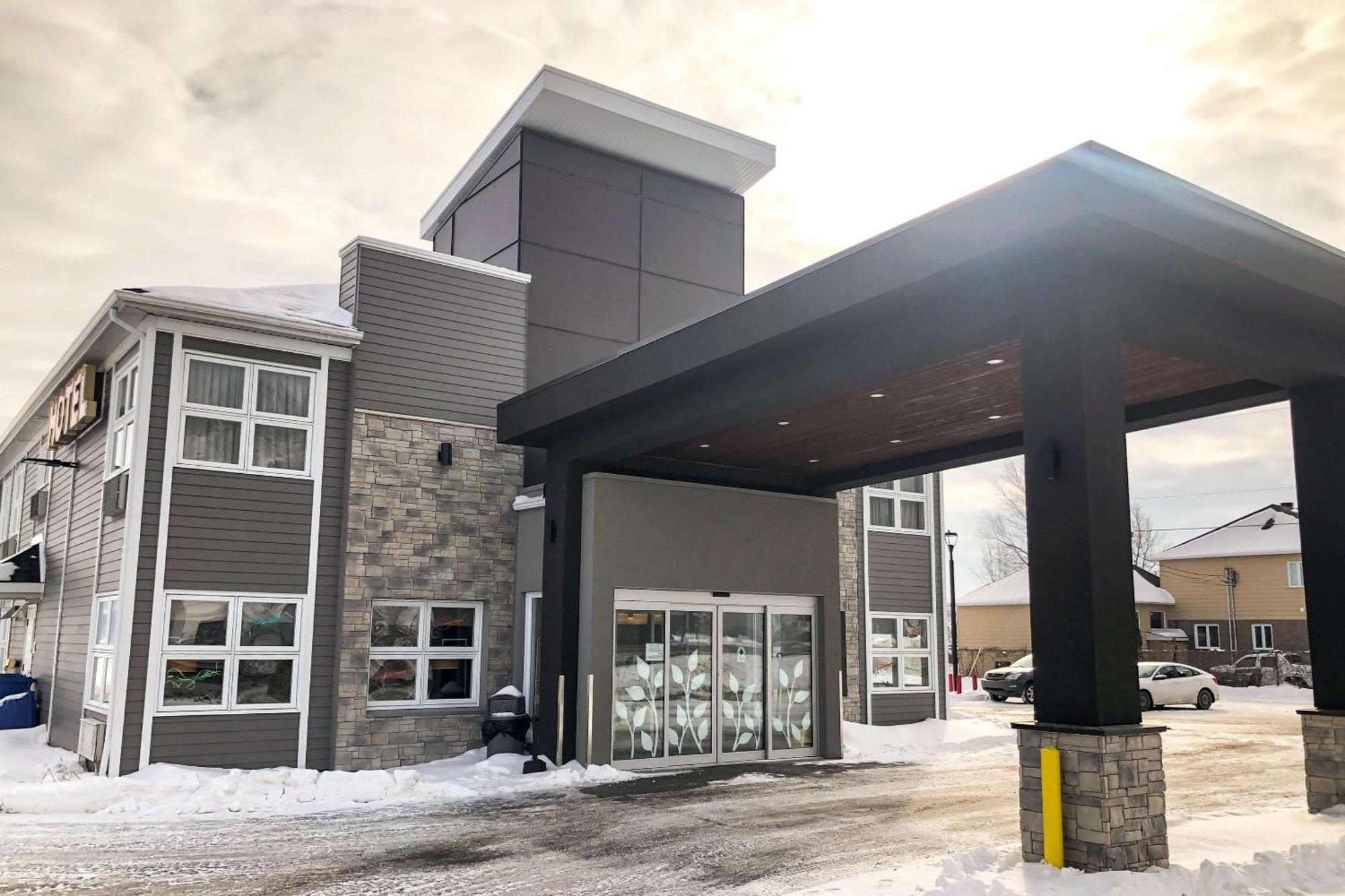 Sleep Inn & Suites Quebec City East Saint-Jean-de-Boischâtel Екстериор снимка