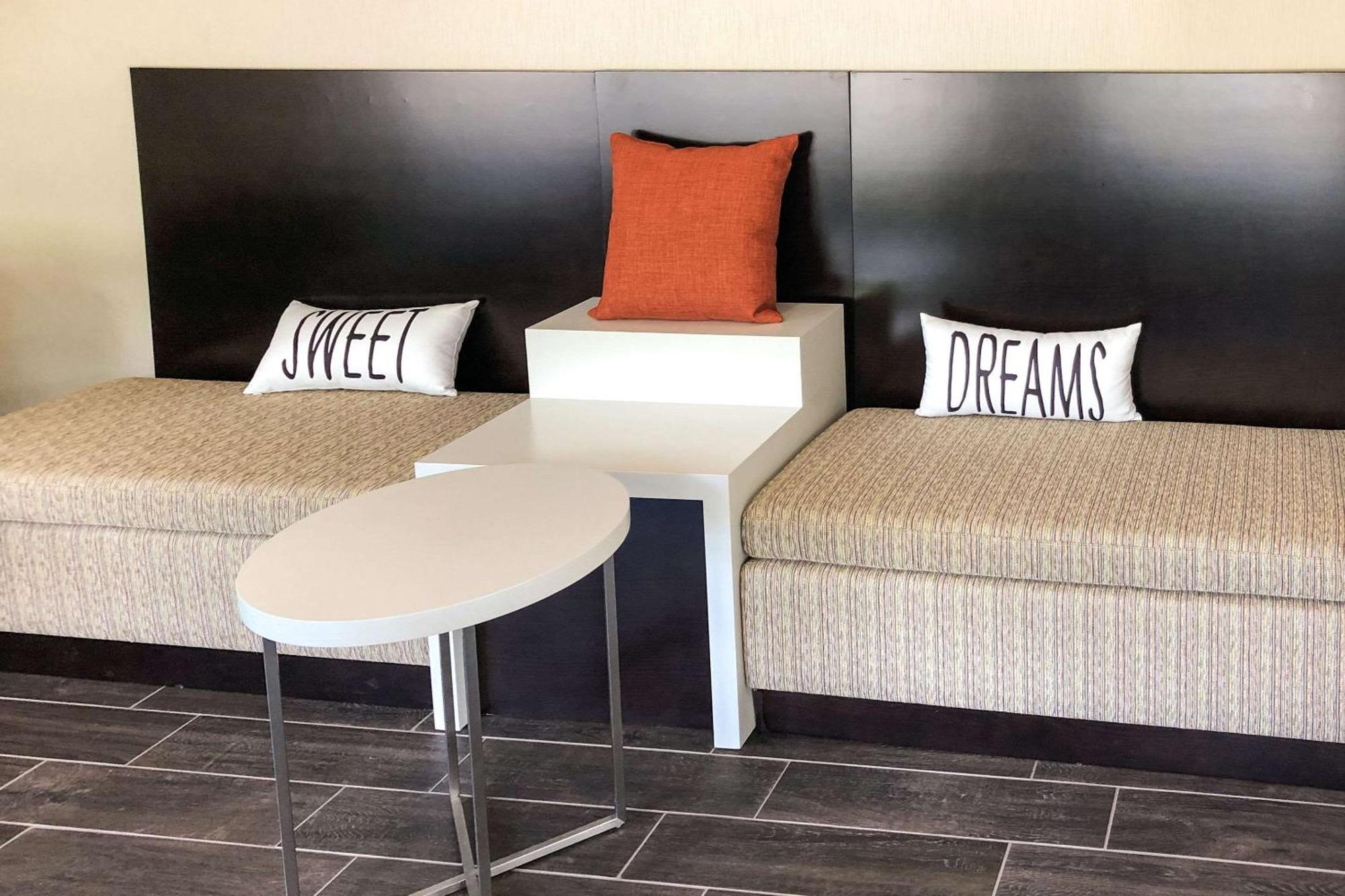 Sleep Inn & Suites Quebec City East Saint-Jean-de-Boischâtel Екстериор снимка
